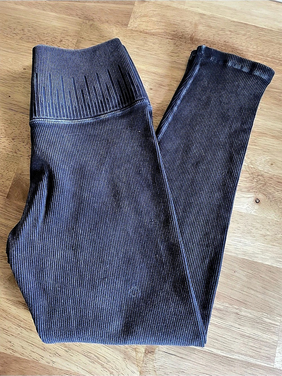 avocado Pants - Avocado Capri Yoga Leggings